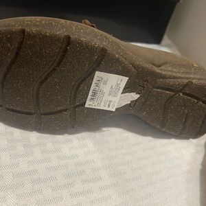 Women’s Clark Roseville Sky Dark Taupe Leather Suede 8.5 Wide New w/ light flaw